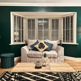 Luxury 3 Bed Detached Home In Windsor