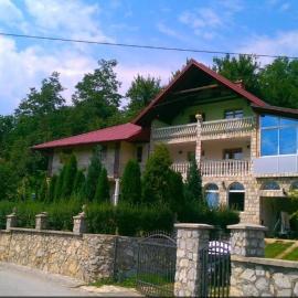 Vila Afan Ušivak