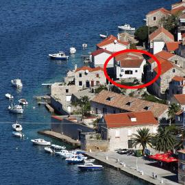 Apartments by the sea Vis - 8525