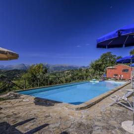 Elegant Stone House w Pool