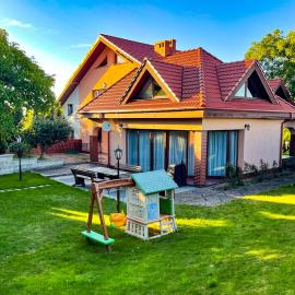 Dom na Poniatowie, hotel em Wałbrzych
