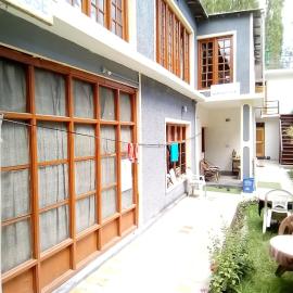 Julay Guest House, hotel in Leh