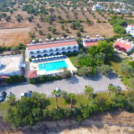Bare Hill Holiday Apartments, hótel í Kyrenia