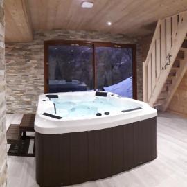 Chalet cocody jacuzz، فندق في جوسيير