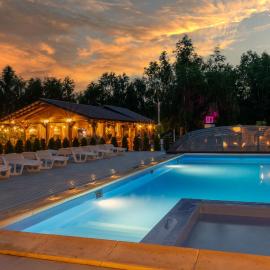 Domki letniskowe i pokoje Savana nad morzem, hotel in Jarosławiec