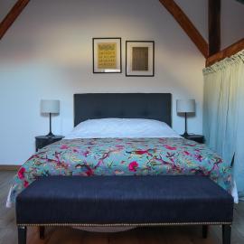 CROIX BLANCHE - LE LOGIS, hotel in Tournan-en-Brie