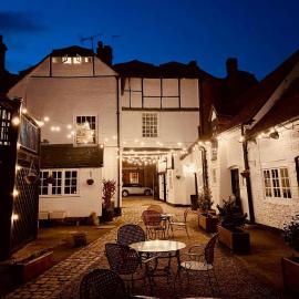 George & Dragon Hotel, хотел в Buckinghamshire