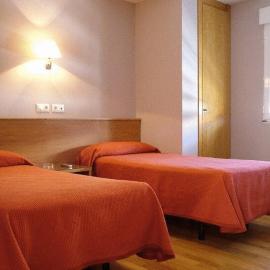 Hostal CC, hotel in Aranda de Duero