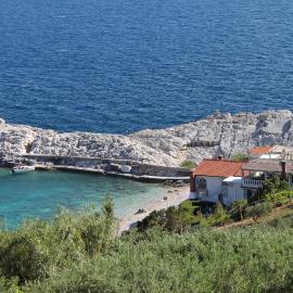 Apartments and rooms by the sea Cove Zarace, Hvar - 8781، فندق في Zarače