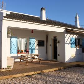 PuraVida Divehouse, hotel i Sagres