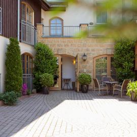 Hotel Ettrich & Elbresort Rathen، فندق في كورورت راتين