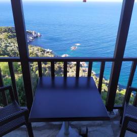 Double studio room in front of the sea, Hotel in Tsagkarada