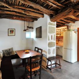 Giourgas Cottage Milos Island, hotel a Ralaki