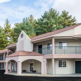 Howard Johnson by Wyndham Lenox, hotel in Lenox