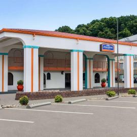 Howard Johnson by Wyndham Chattanooga Lookout Mountain I-24, hotel di Chattanooga