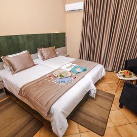 Hotel Alrawabi, viešbutis mieste Nefza