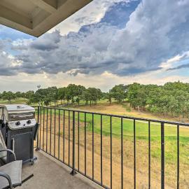 Golf Course & Lake Views: Cozy Afton Condo!