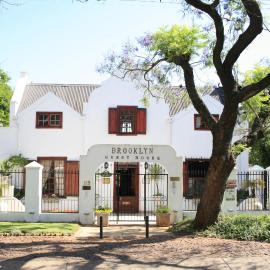 Brooklyn Guesthouses, מלון בפרטוריה
