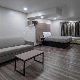 Americas Best Value Inn and Suites Lake Charles, hotel i Lake Charles