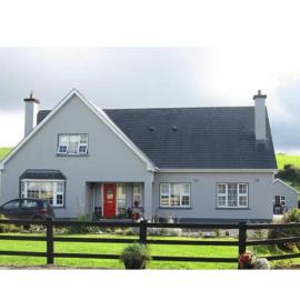 Derghaven B&B, Hostel & Self Catering، فندق في Scarriff