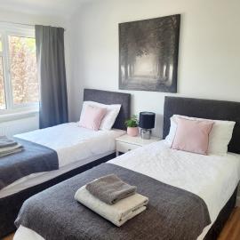 Knollmead House, hotel Surbitonban