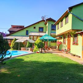 Villa Real Paradise, hotel di Smižany