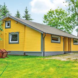 Cozy Home In Mscice With Wifi, hotel in Mścice