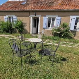 Maison de campagne isolée pour famille, hotel u gradu 'Ternant'