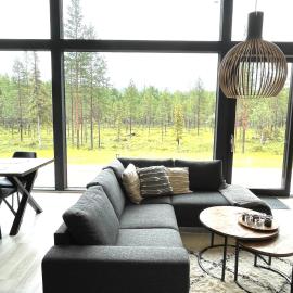 Modern Villa JoenPolku Ruka With jacuzzi, sauna and scenic views, hotell i Ruka