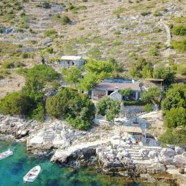 Secluded fisherman's cottage Cove Spiljice, Brac - 17031