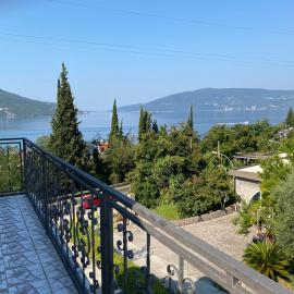 Vila Ćorović, hotel in Kumbor