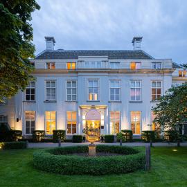 Central Park Voorburg - Relais & Chateaux, отель в городе Ворбург