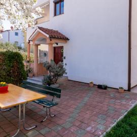 Apartments with parking space Fazana - 18639, hotel a Fažana