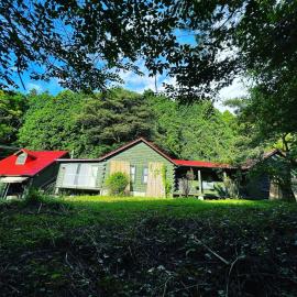 The Suite Forest FUKUOKA DAZAIFU -TOBARI- 1日1組限定の貸別荘 大型犬ペット可, hotel in Dazaifu