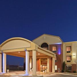 Holiday Inn Express & Suites Plainview by IHG, hotel en Plainview