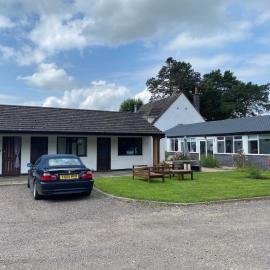 Pinewood Lodge, hotel i Ibstock