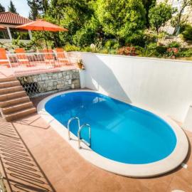 Guest House Villa Nina, хотел в Млини