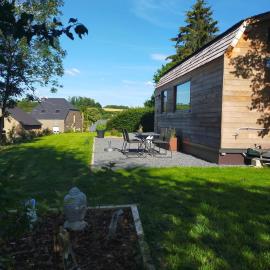 Tiny Messancy, une immersion dans la nature !, hotel in Messancy