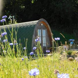 2 Bed Pod Cabin-Sleeps 2-Pets-Garden-Mtn View, ξενοδοχείο σε Omagh