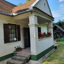 Molnar Vendeghaz - Hajdúszoboszló Keleti-Főcsatorna, hotel a Hajdúszoboszló