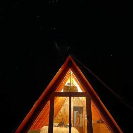 A-FRAME CABIN PUCON, hotel in Pucón