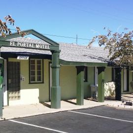 El Portal Motel, hotel i Beatty