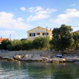 Apartments by the sea Ugljan - 846