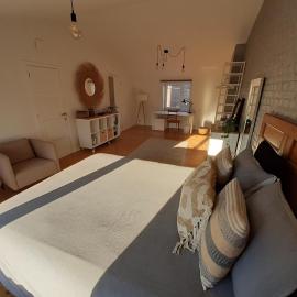 Office des bons enfants, hotell sihtkohas Huy