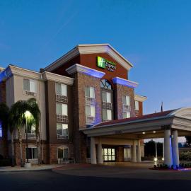 Holiday Inn Express Fresno South by IHG, hotelli kohteessa Fresno