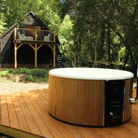 The Hive - beautiful studio with amazing hot tub, hotel a Cratfield
