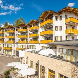 AlpenParks Hotel & Apartment Alpendorf, hotel a Sankt Johann im Pongau