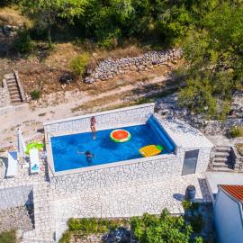 Eco Villa with Pool, hotel di Podaca