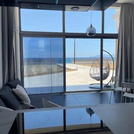 Beach front Apartments 2-3-4, Hotel in (( Elaiónas ))