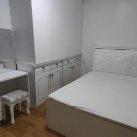 Chambre privée à Bobigny -Salle de bain et toilettes communes, pas de cuisine, check-in après 19h，博比尼的飯店